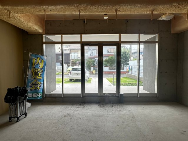 NEUA NARUMIの内装