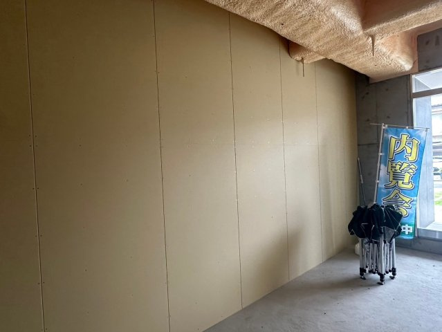 NEUA NARUMIの内装