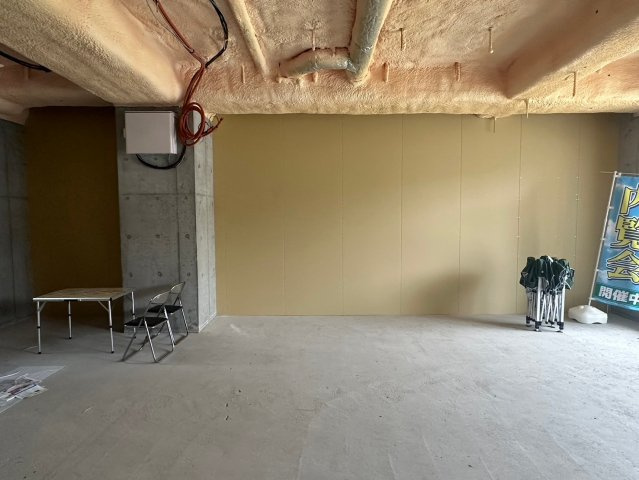 NEUA NARUMIの内装