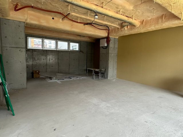 NEUA NARUMIの内装