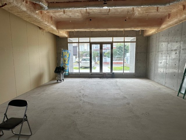 NEUA NARUMIの内装