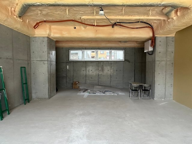 NEUA NARUMIの内装