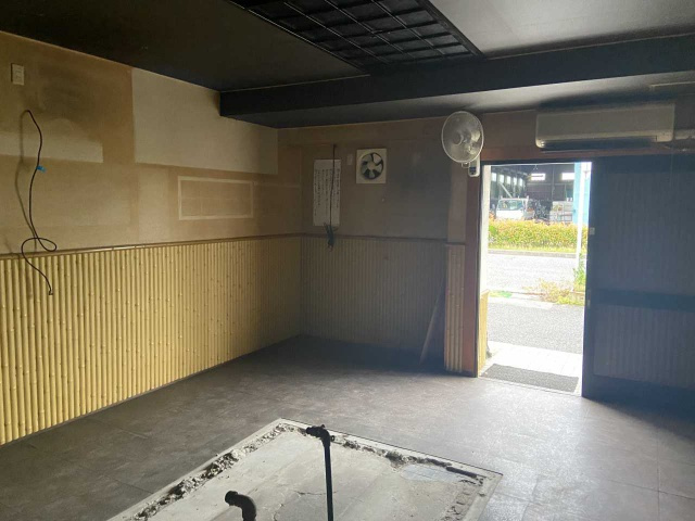 浦里2丁目 貸店舗のエントランス