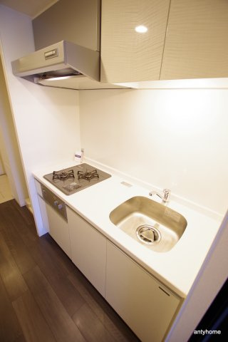 コンフォリア江坂　仲介手数料無料のキッチン