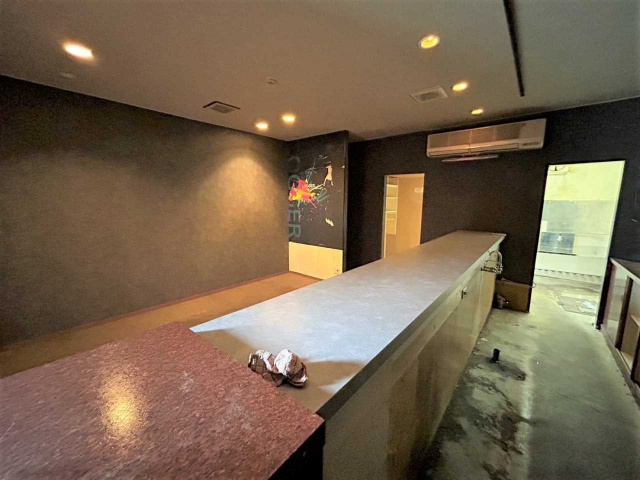 日之出ビルのロビー