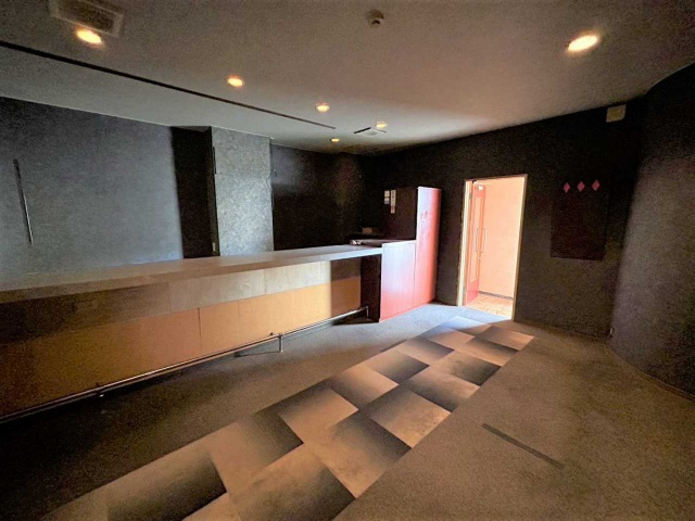 日之出ビルのロビー