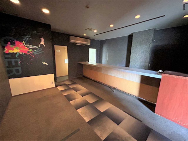 日之出ビルのロビー