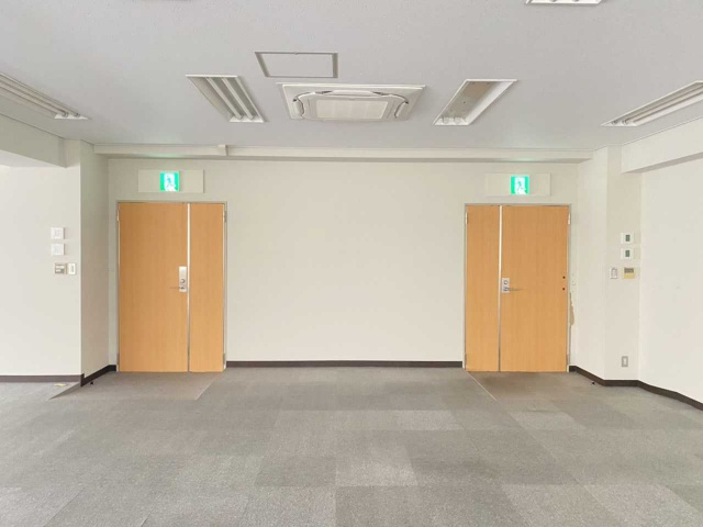 TSビルのロビー
