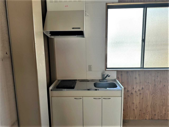 鳴海町字向田事務所のキッチン