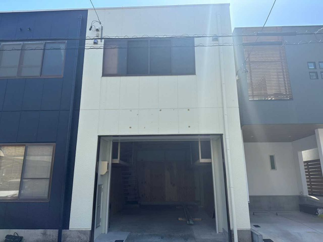 鳴海町字向田事務所の外観