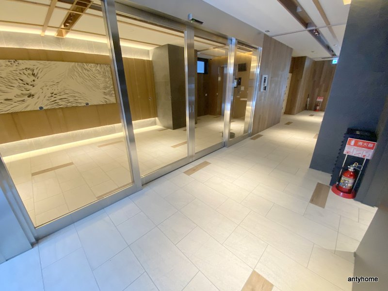 コンフォリア新梅田　仲介手数料無料のロビー