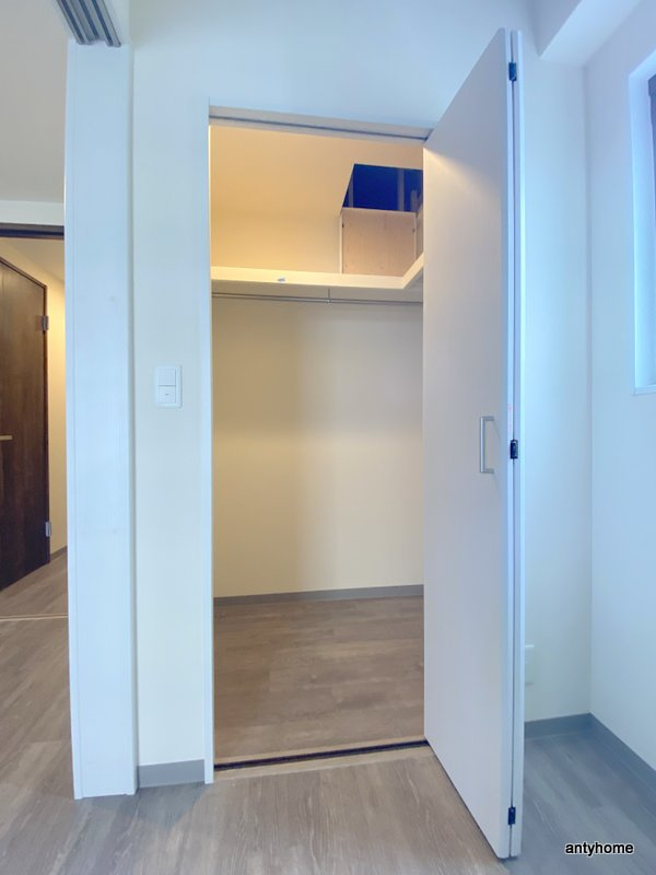 コンフォリア新梅田　仲介手数料無料の収納