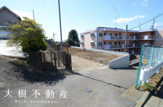 【前面道路含む現地写真】