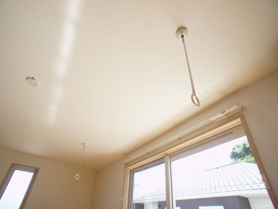 【設備】 | ヴィヴァーチェF | 室内物干し付きです。