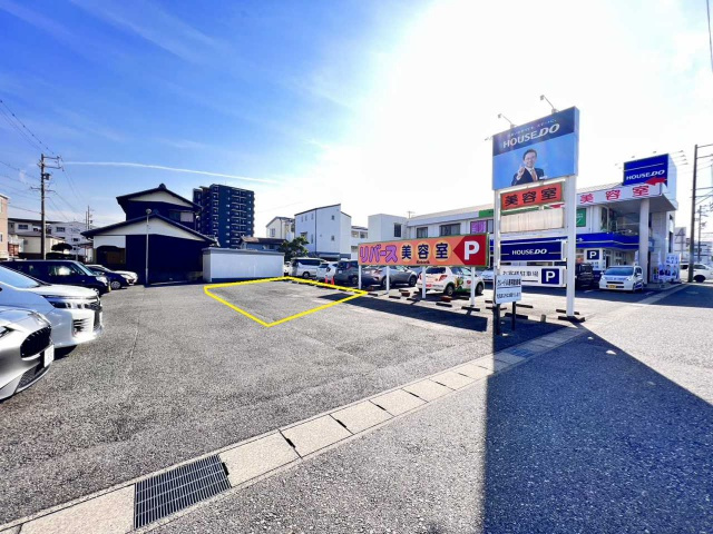 STクレードルビルの駐車場