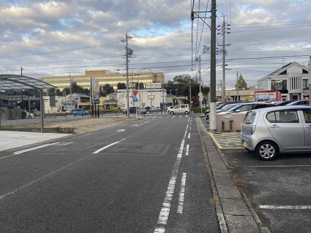 ハピネス山之手の駐車場