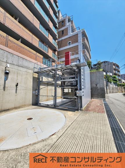 セトルコート山御影の駐車場