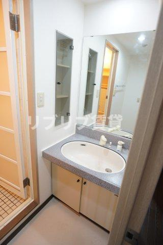 ダイアパレス千葉中央公園の洗面所