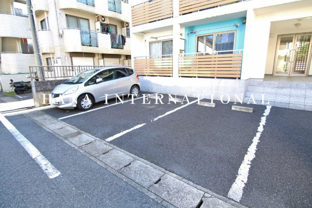 ラグーン舞浜の駐車場
