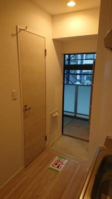 【玄関】 | リバティR天神 2 | 別号室の写真になります。現況優先。