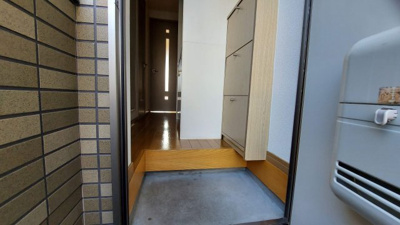 【玄関】 | アップルトゥリー | 別号室の写真になります。現況優先。