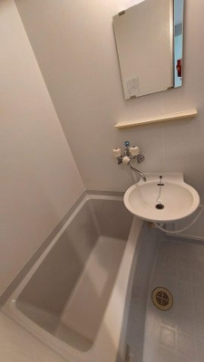 【浴室】 | アップルトゥリー | 別号室の写真になります。現況優先。