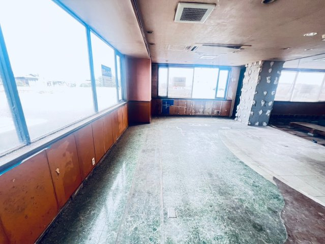 センチュリー太子の内装