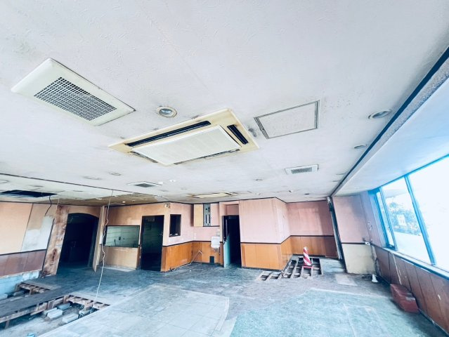 センチュリー太子の内装