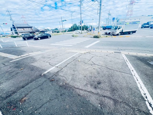 センチュリー太子の駐車場