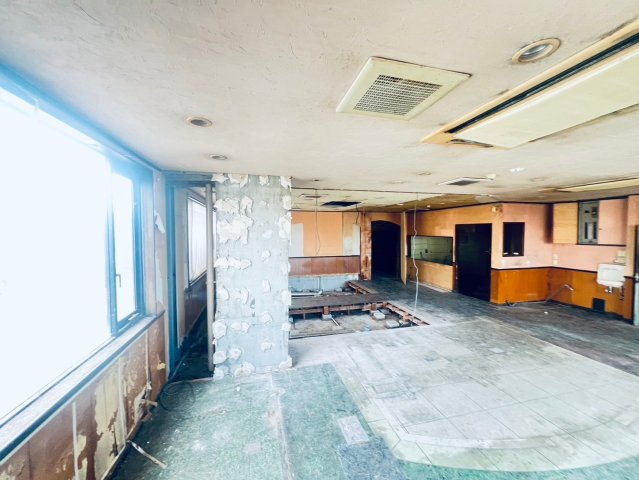 センチュリー太子の内装