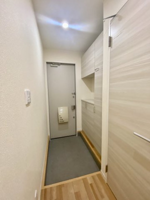 【玄関】 | シャーメゾン重根WEST