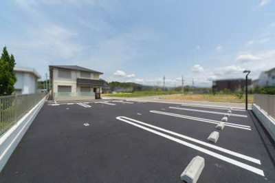【駐車場】 | シャーメゾン重根WEST