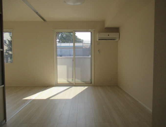 サニーハイツの居間・リビング