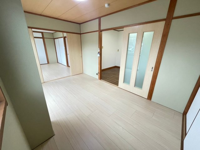 第一池田ビルの洋室