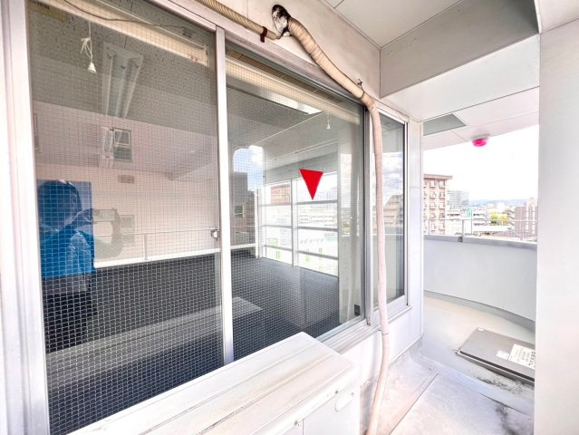 御幸本町 カトレヤビルのバルコニー