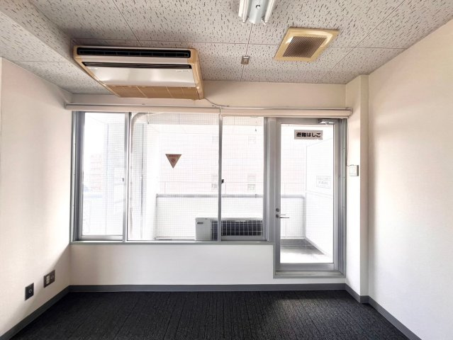 御幸本町 カトレヤビルの内装