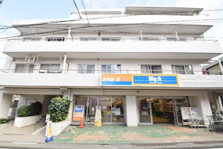 【外観】 | 手入れの行き届いた外壁やエントランスなど、「見ればわかる」レベルで清潔感を保ったマンションです。築年数を感じさせない姿で皆様をお出迎えします。～即日のご見学可能～　お問合せはお気軽にどうぞ。