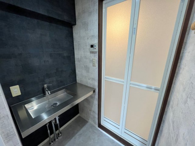 【洗面所】 | ライオンズマンション大手門 | 別号室の写真になります。現況優先。