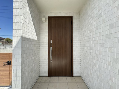 【玄関】 | 熊谷市船木台　平屋中古住宅   | 現地(2024年3月撮影)