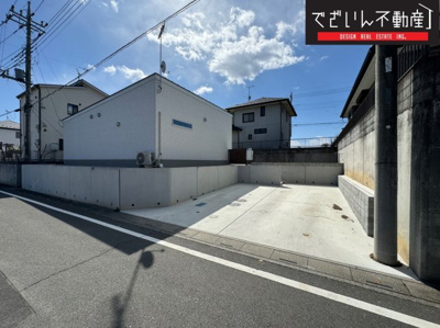 【外観】 | 熊谷市船木台　【平屋】中古住宅   | 中庭のあるデザ―ナーズ住宅です。
現地(2024年3月撮影)