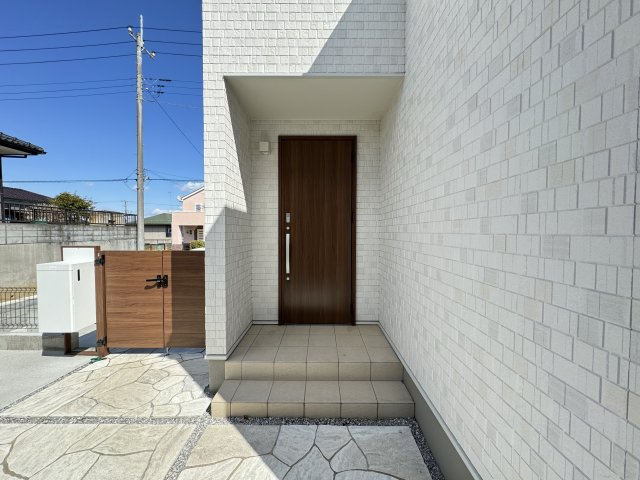 【玄関】 | 熊谷市船木台　【平屋】中古住宅   | 現地(2024年3月撮影)