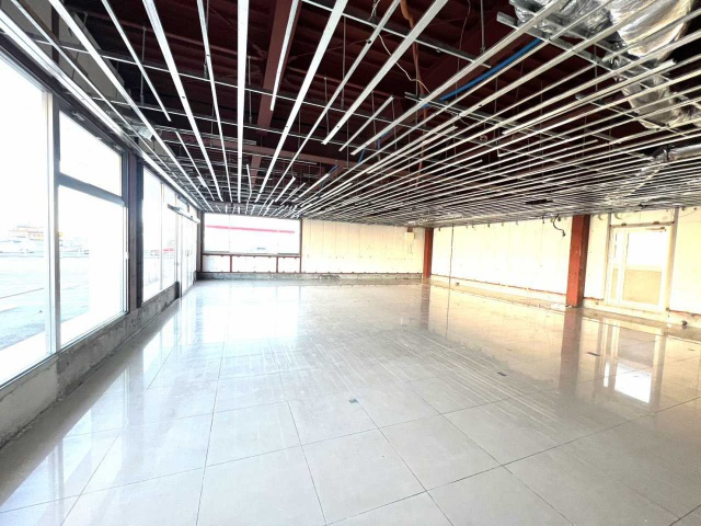 ピボット東浦森岡店舗のロビー