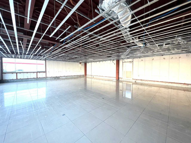 ピボット東浦森岡店舗のロビー