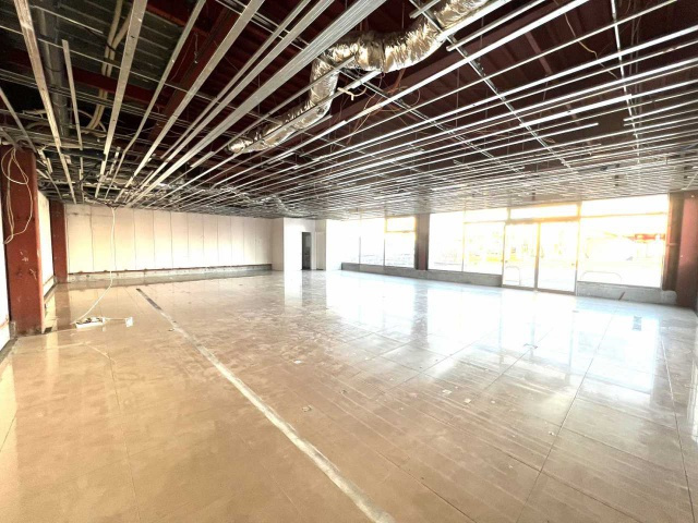 ピボット東浦森岡店舗のロビー