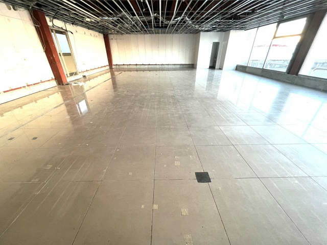 ピボット東浦森岡店舗のロビー