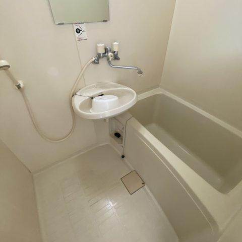 ハイツカレッヂ若草の浴室|お風呂で日々の疲れを落としましょう