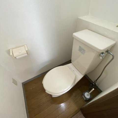 ハイツカレッヂ若草のトイレ|ゆったりとした空間のトイレです
