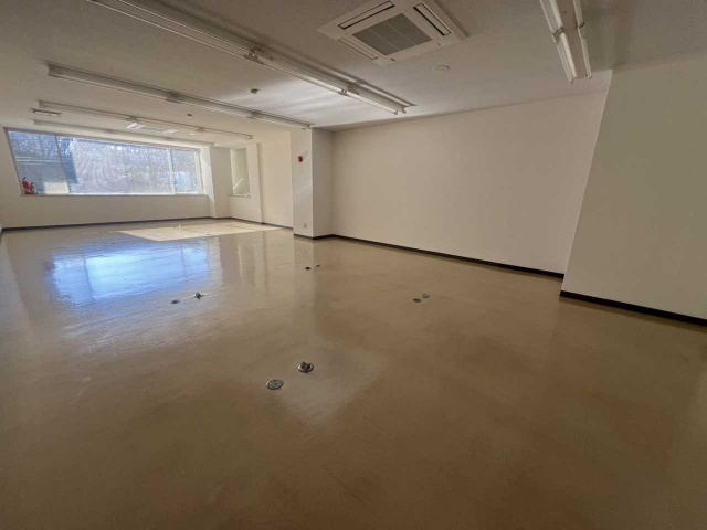 ジャルダン桜町の居間・リビング