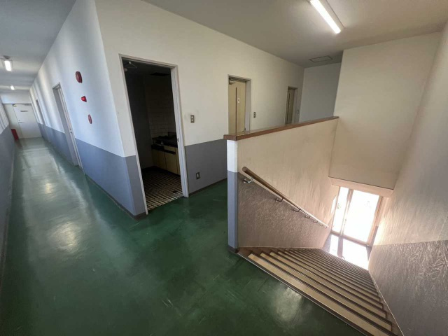 ジャルダン桜町のロビー