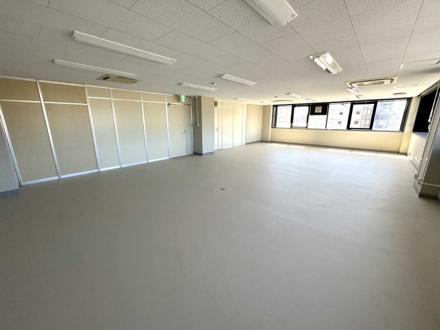 西山地産ビル 西側  一区画の内装